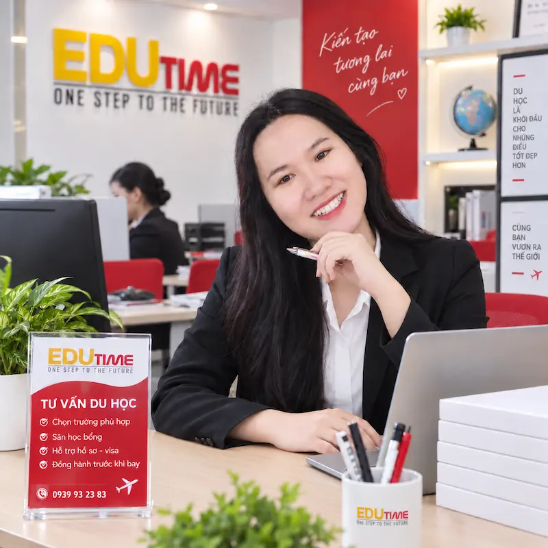 Ms. Tô Ngọc Hà Hy - Trưởng bộ phận Xử lý hồ sơ