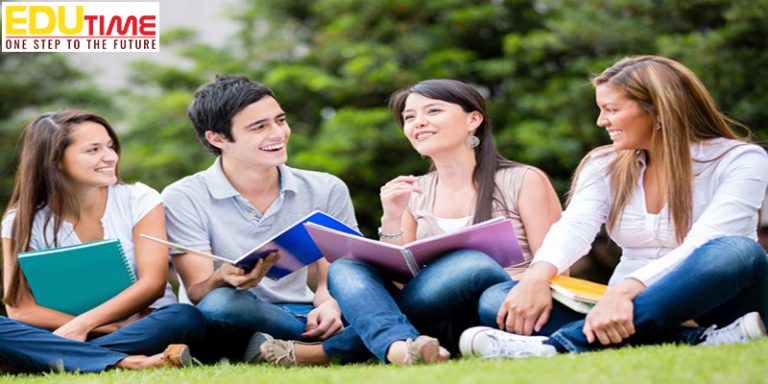 Du học Canada học nghề hay đại học?