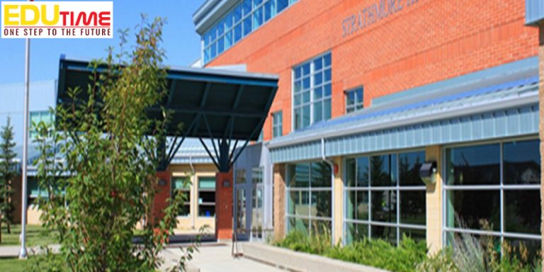 Tìm hiểu về ngôi trường trung học lý tưởng Golden Hills International School Canada